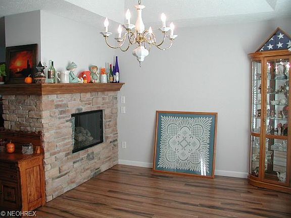 3rd image of 33052 Pebble Brook Dr