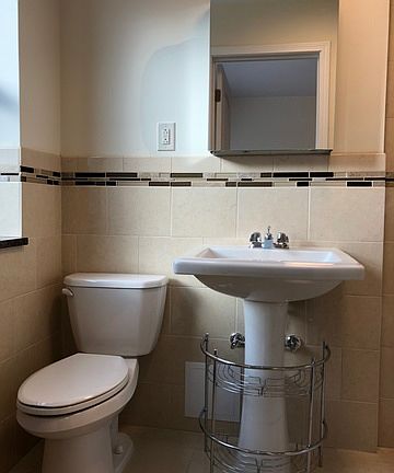 4th image of 4538 N Clark St #224