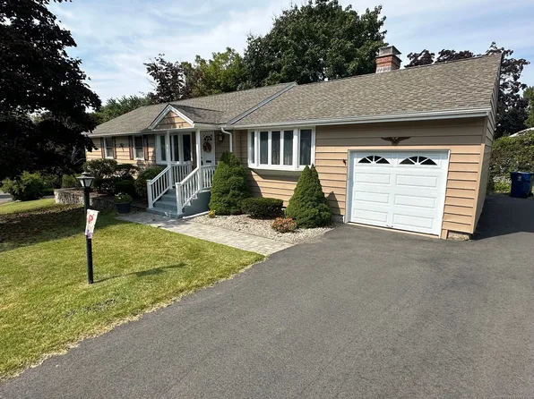 35 Farmstead Lane, Plainville, CT 06062