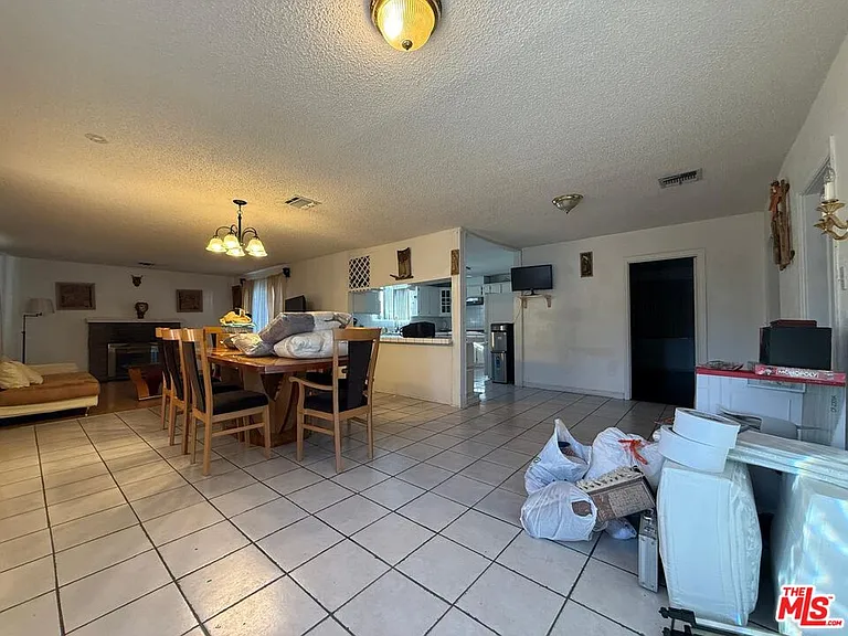 9900 Laurel Canyon Blvd — Photo 5