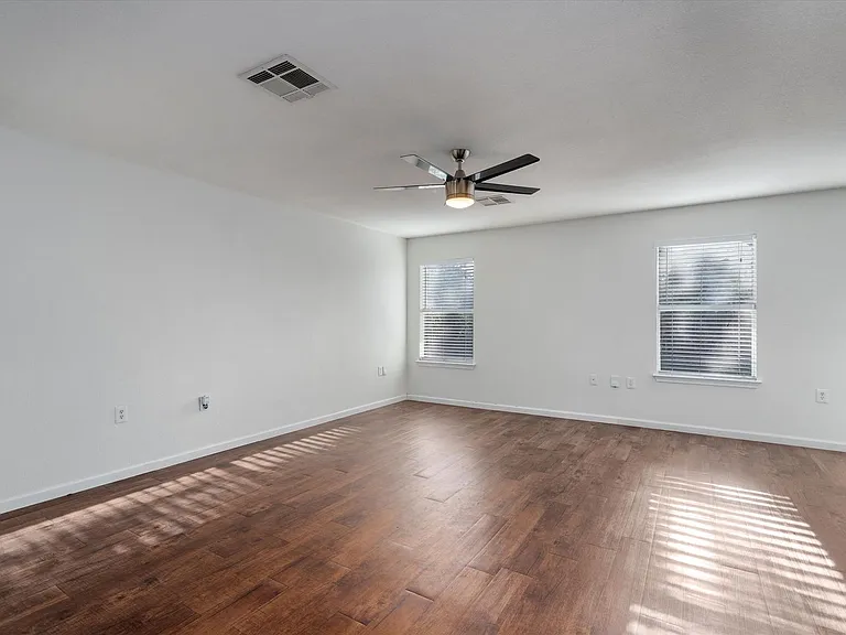3516 Sand Dunes Ave — Photo 5