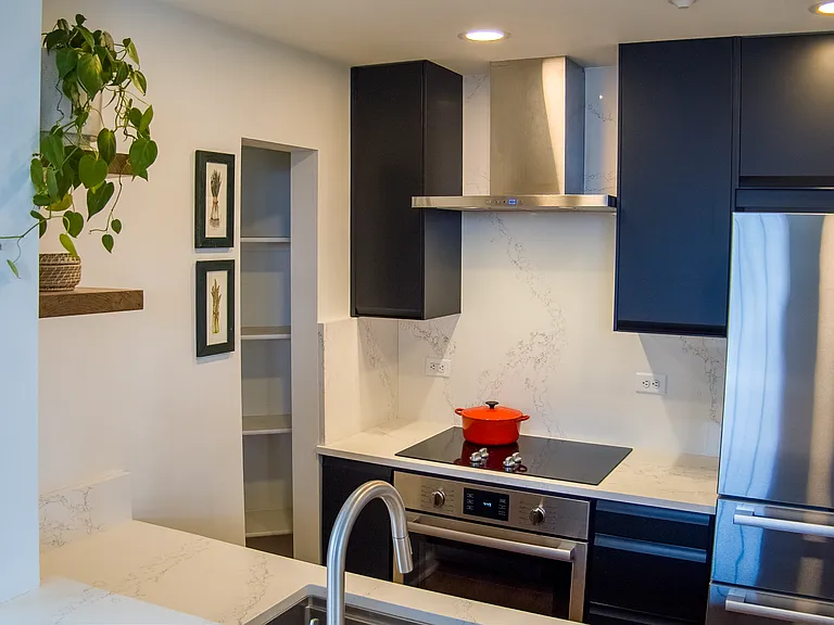 475 W 12th Ave #6D — Photo 4