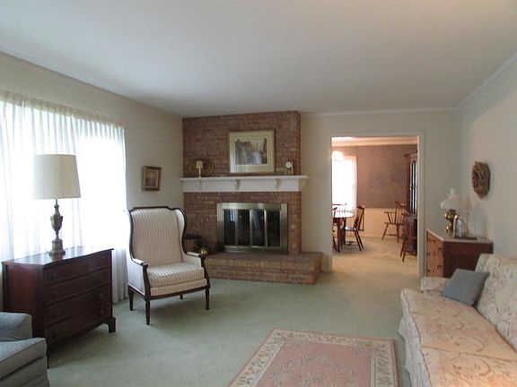 4th image of 3716 Sagebrush Ln