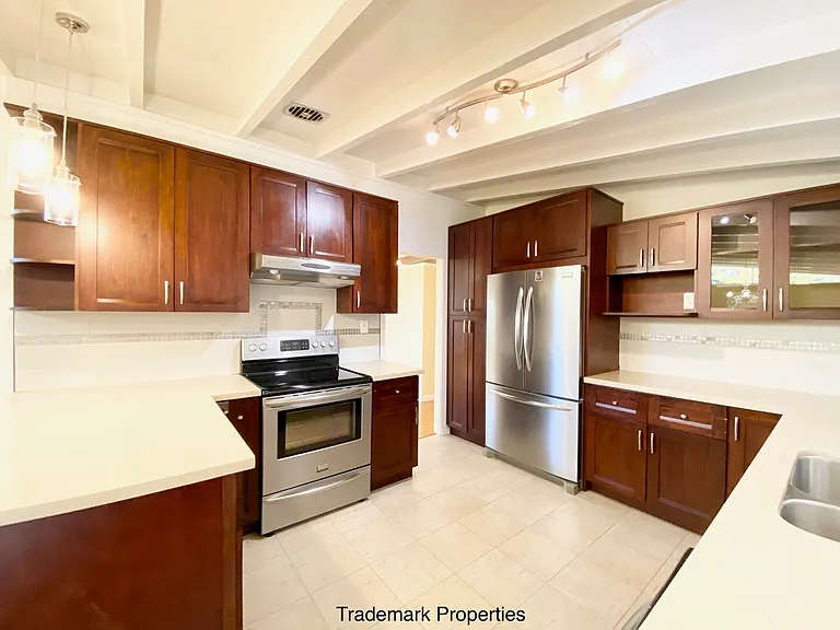 3188 Stelling Dr — Photo 7