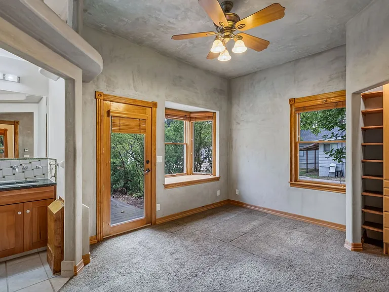 1800 W Mulberry St — Photo 13