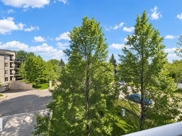 9704 174th St NW #331, Edmonton, AB T5T 6J4