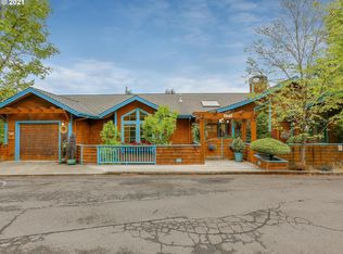 1217 SW Rivington Dr, Portland, OR 97201