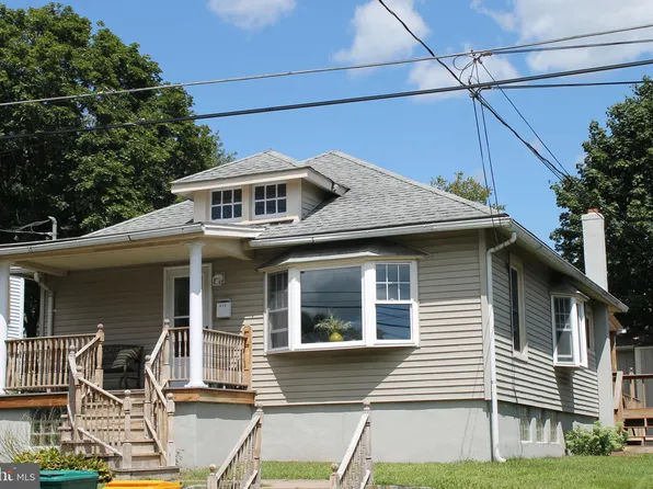 430 Seminary St, Pennsburg, PA 18073