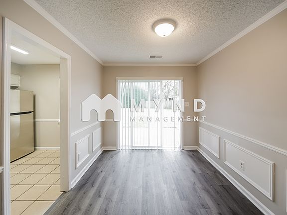 4th image of 4568 Country Brook Dr
