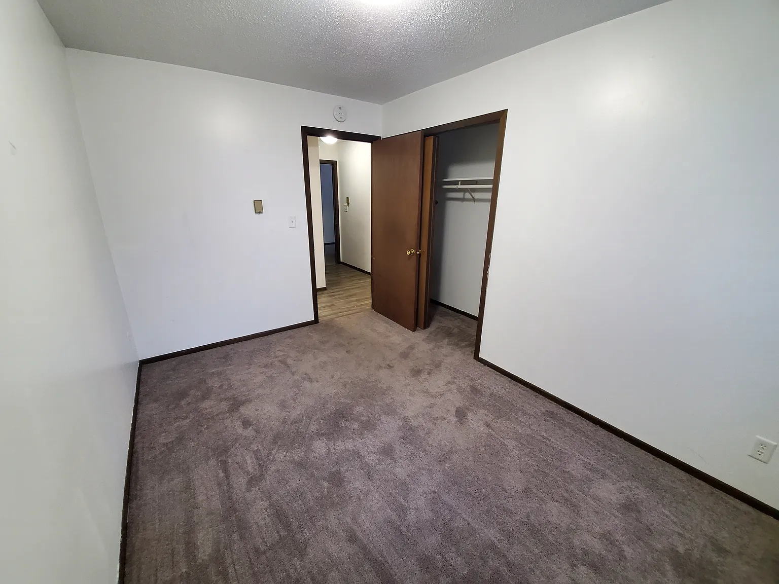 2 bed, 850 sqft, $700 — Photo 4