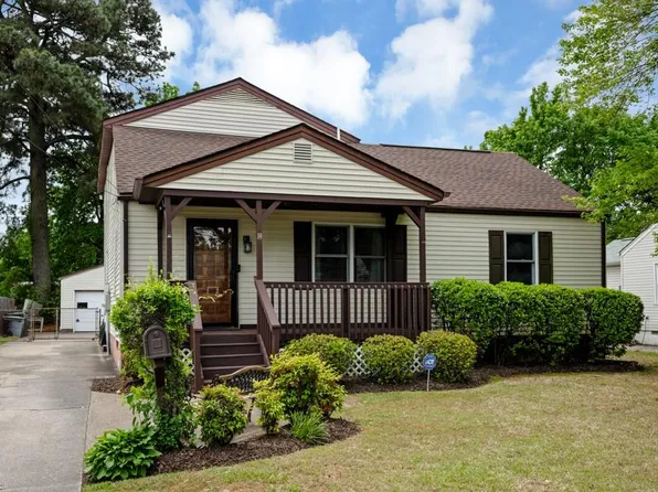 14 Quinn St, Hampton, VA 23669