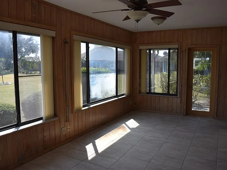 102 Wintersong Ln — Photo 14