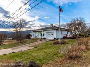 1417 Whites Ferry Rd, Falls, PA 18615