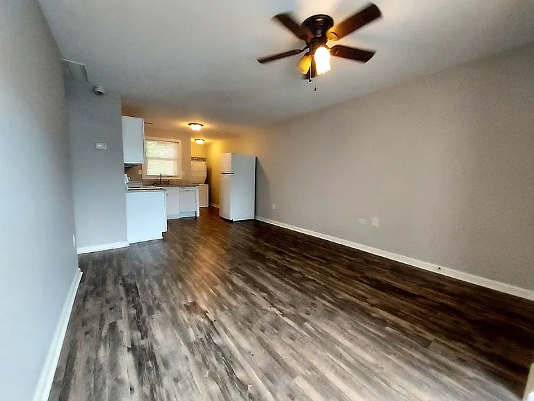 505 W Main St — Photo 5