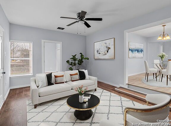 3rd image of 815 Patton Blvd