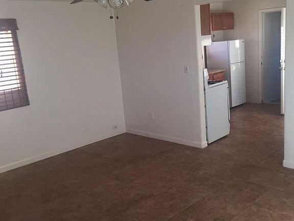 4th image of 2438 N Estrella Ave