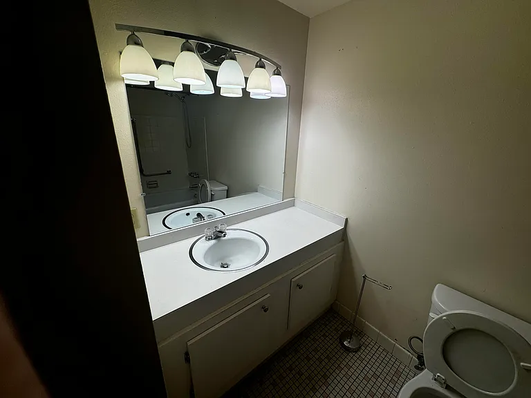 Candlelight Apartments — Photo 12