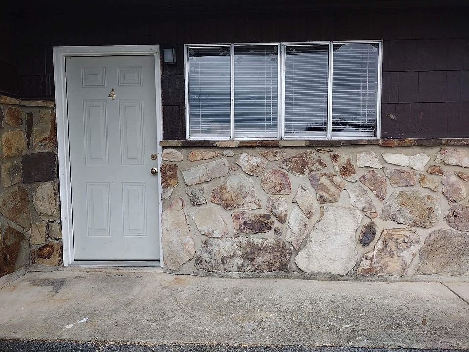 1st image of 819 McFarland St #4