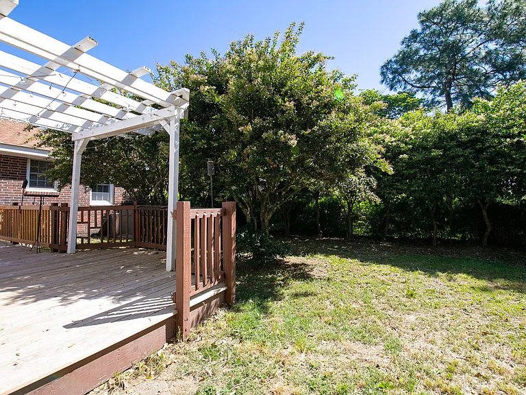 941 Evergreen Ave — Photo 42