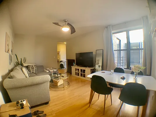Rented by Bond New York | media 3