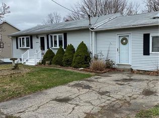 91 Milhaven Dr, West Haven, CT 06516