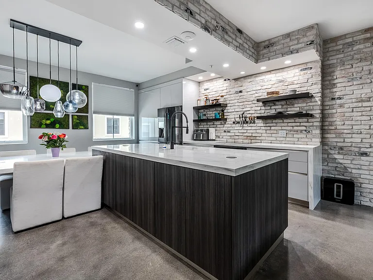 636 Fern St — Photo 11