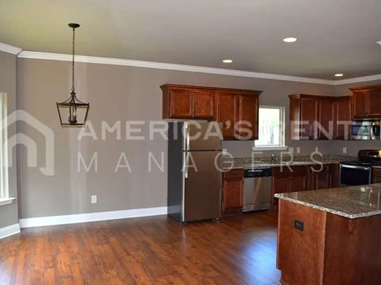 3764 Creekside Way — Photo 8