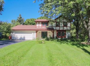 290 W Fairy Chasm Rd, Bayside, WI 53217