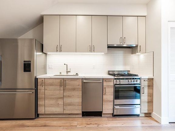 3rd image of 37 Grace St #103