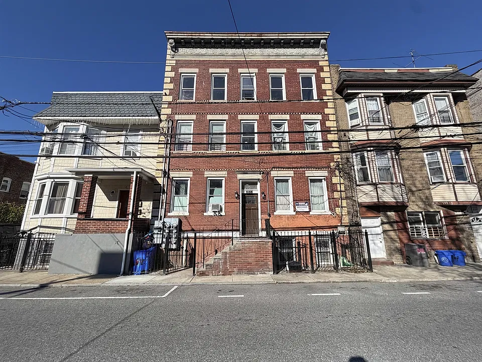 612-613 N 5th St #4R