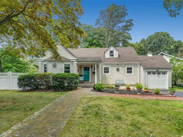 93 Scudder Place, Northport, NY 11768