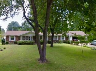 2830 Laurie Dr, West Plains, MO 65775
