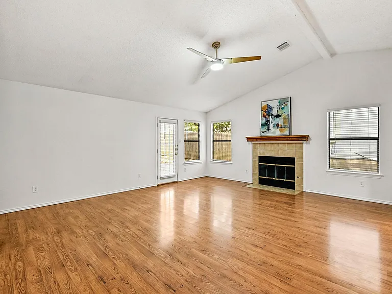 7403 Dallas Dr — Photo 7