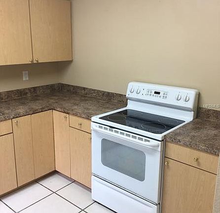 3rd image of 1717 W Bedingfield Dr