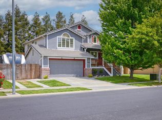 1939 Pin Oak Ln, Manteca, CA 95336