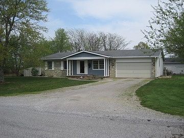 2nd image of 1122 County Road 1870 E
