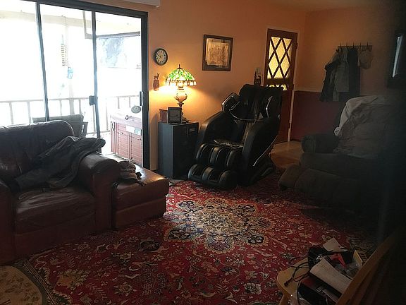 5th image of 15946 Buckhorn Ct