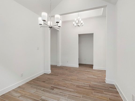 5th image of 8011 Fenway Heights Dr