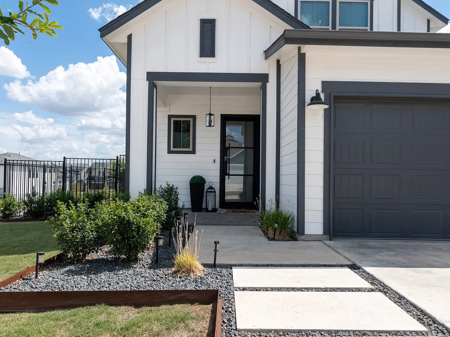 3 bed, 2.5 bath, 2000 sqft, $3,400 — Photo 3