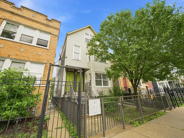 1931 N Saint Louis Ave #1 — Photo 1