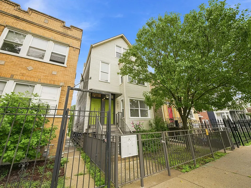 1931 N Saint Louis Ave #1