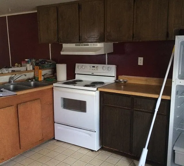 2871 Louis Ave — Photo 9