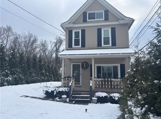 100 Spruce St, Rillton, PA 15637