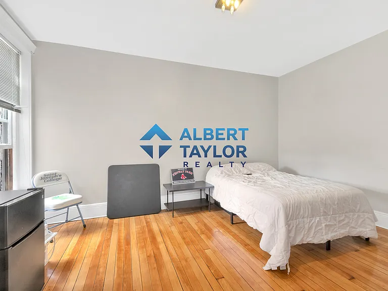 106 Strathmore Rd #2 — Photo 11
