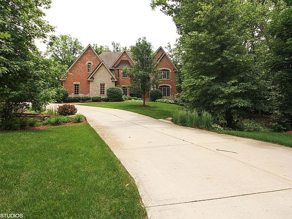 4th image of 13111 W Steeplechase Dr