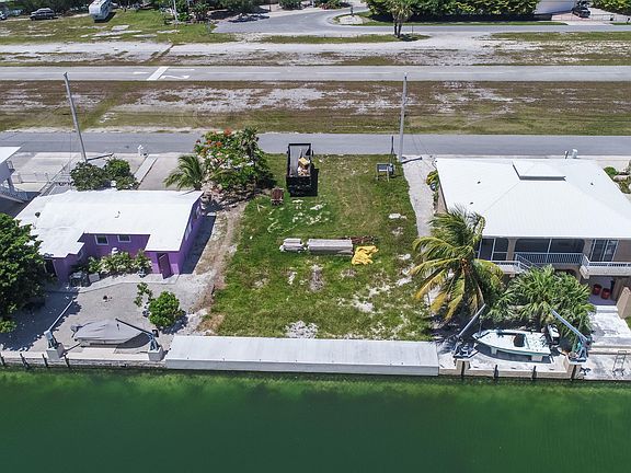 4th image of 198 Airport Dr S
