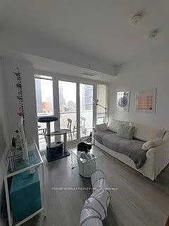 77 Mutual St — Photo 2