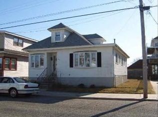 106 W Buttercup Rd, Wildwood Crest, NJ 08260
