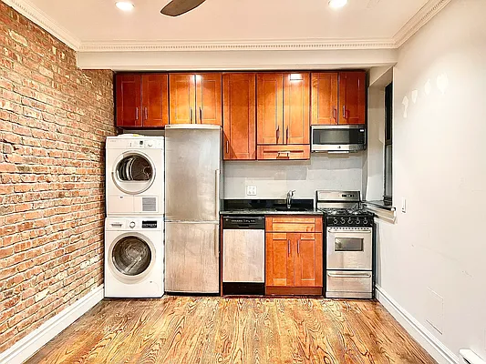 Rented by Century 21 Premier  | media 12