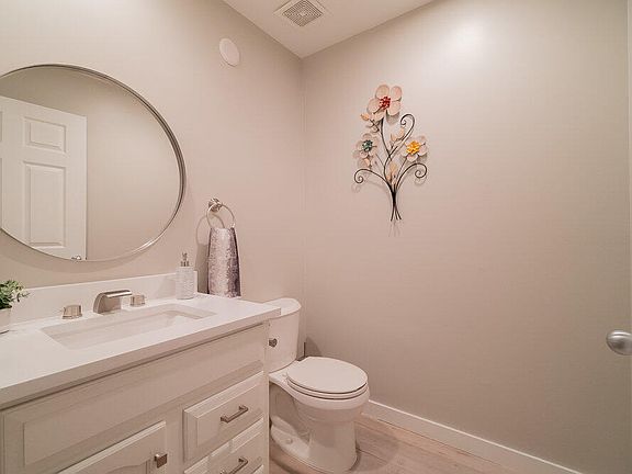 5th image of 11789 Saint Andrews Pl #103